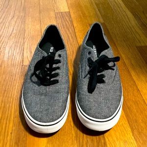 Old Navy NWOT keds style sneaker grey/white
